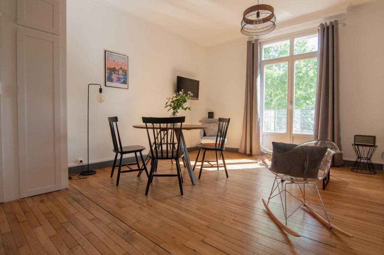 Bel Appartement Tours Centre 2 Chambres, 6 Pers "Pied-A-Tours" エクステリア 写真